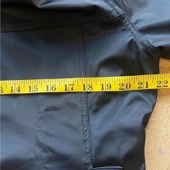 Outbrook Black Waterproof Jacket Adjustable Waist & Multiple Pockets Womens Sz L - Picture 12 of 12